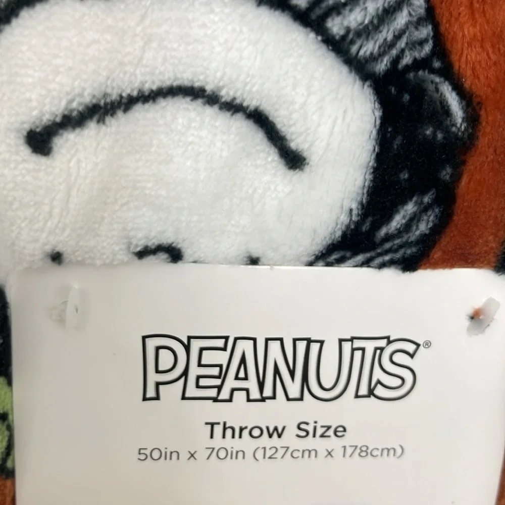 Peanuts Halloween Snoopy Friends Costumes Brown/White/Black Throw Blanket